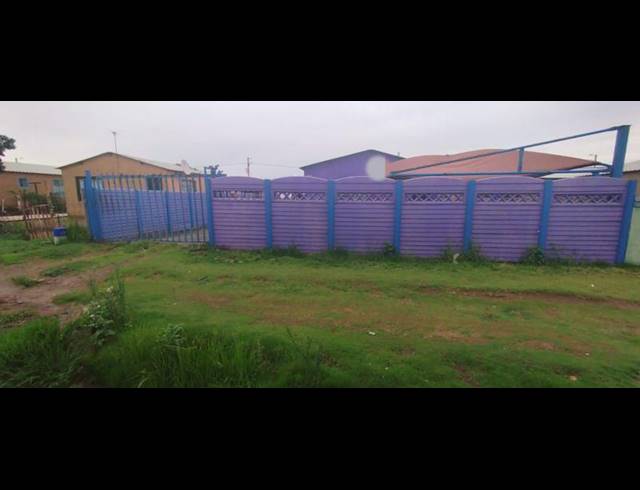 2 BEDROOM HOUSE FOR SALE IN DAVEYTON CENTRAL